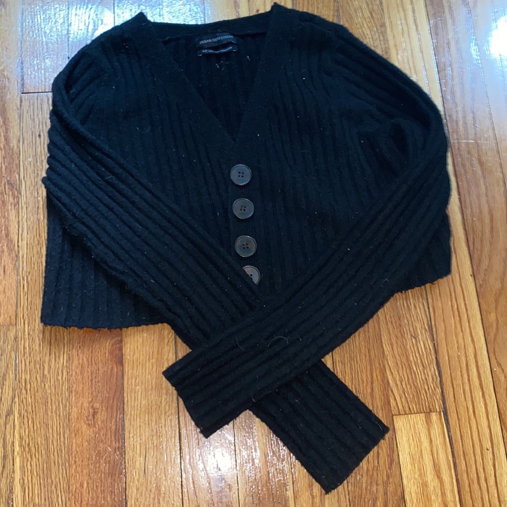 UO Rose Ribbed Cropped Cardigan - Picture 4 of 6
